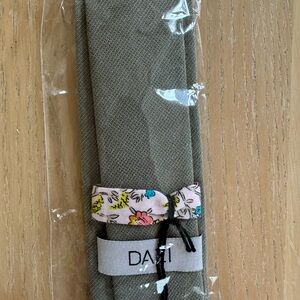 DAZI sage green tie - new